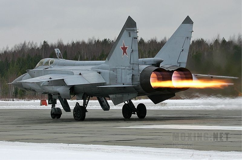 800px-Russian_Air_Force_MiG-31_Pichugin.jpg