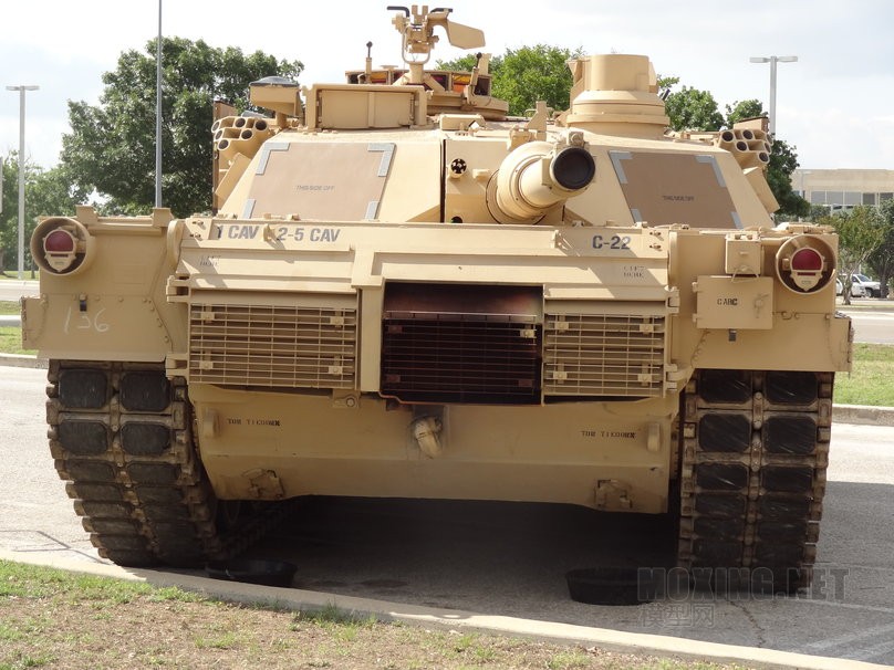 261505__m1a2-abrams-main-battle-tank-mbt_p.jpg