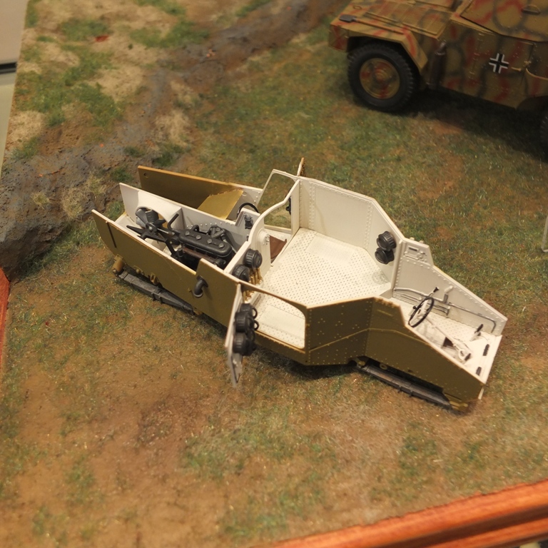 revell_08_of_44.jpg
