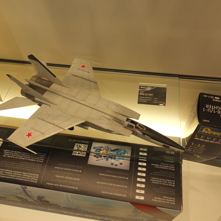 revell_42_of_44.jpg
