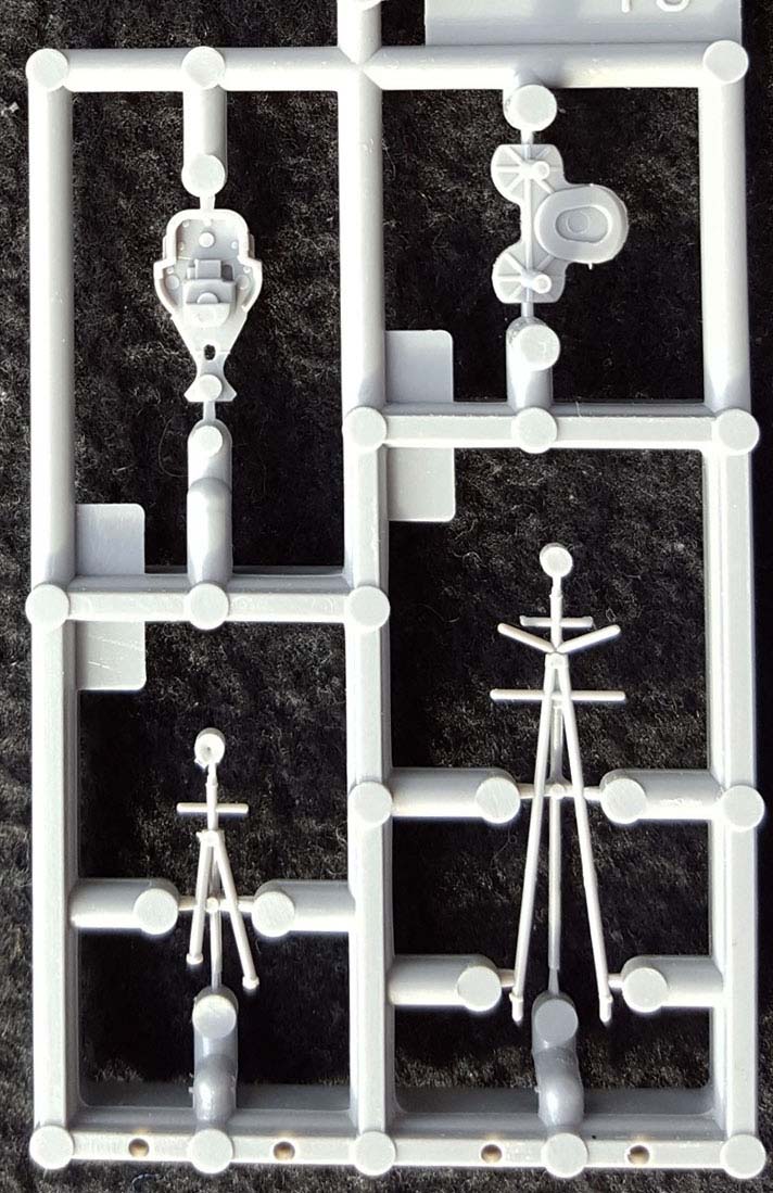 Sprue-G-back---compass-bridge-deck.jpg