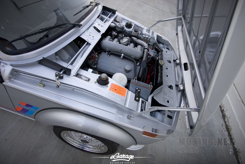 BMW-Turbo-2002-Engine.jpg