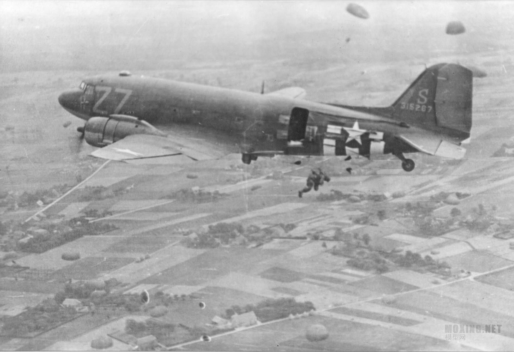 C-47-on-D-Day.jpg