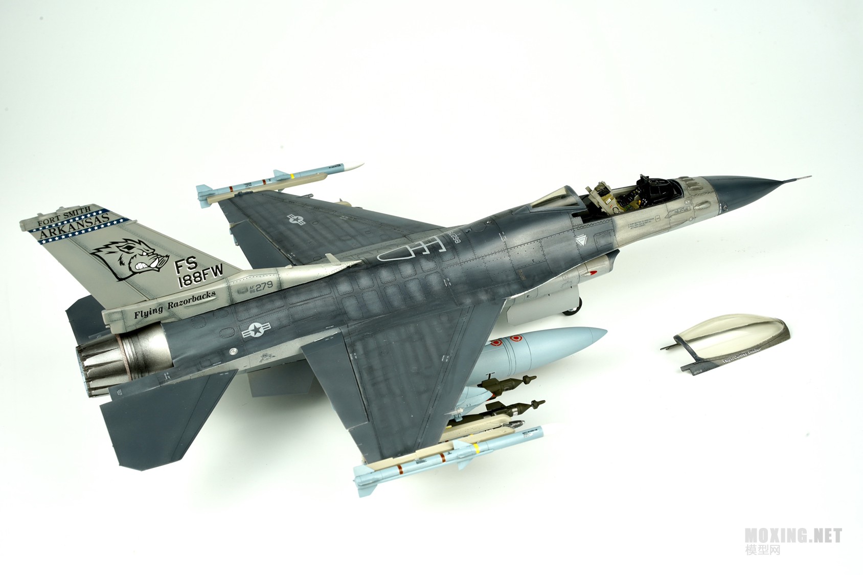 f165.jpg