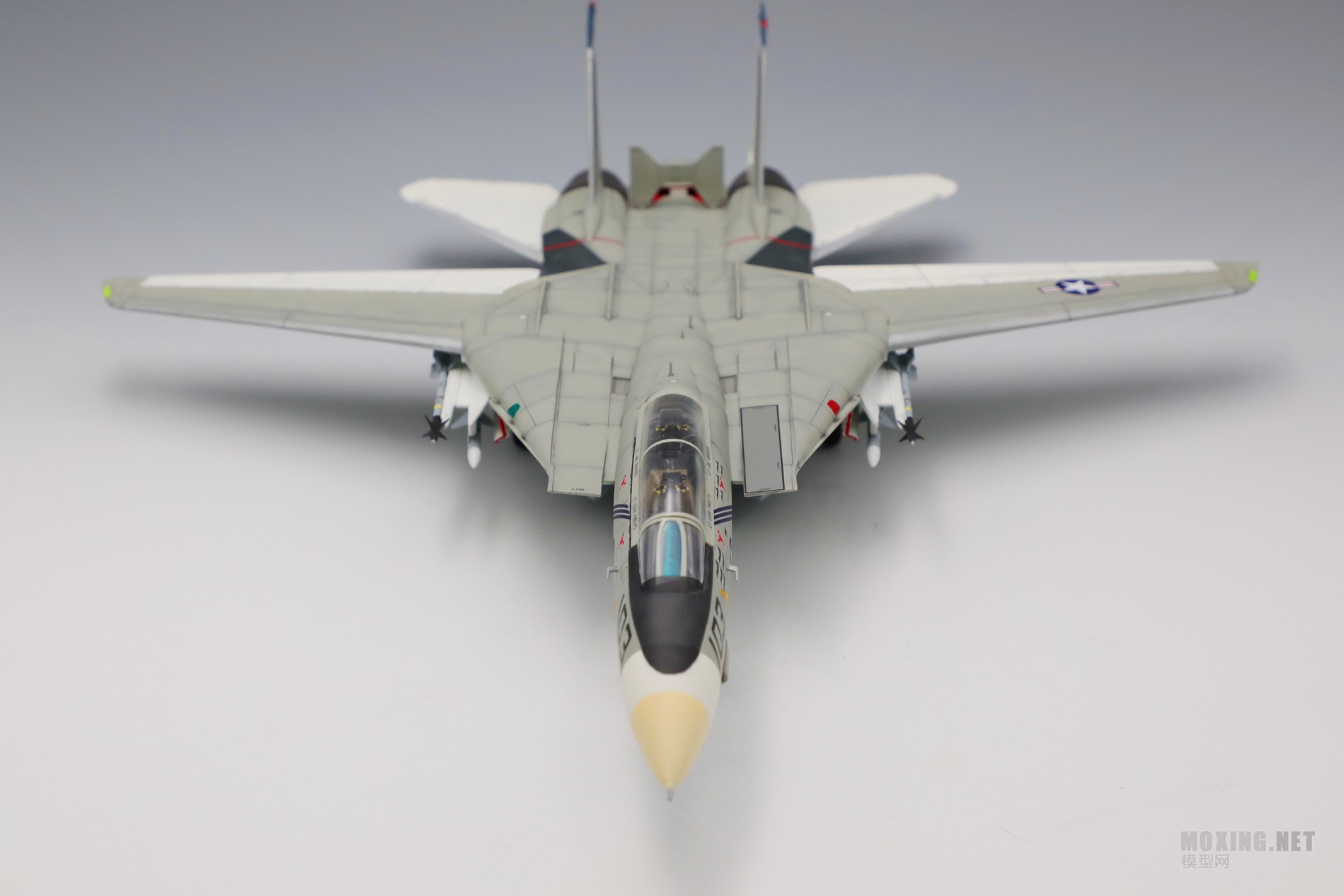 F14A-03.JPG