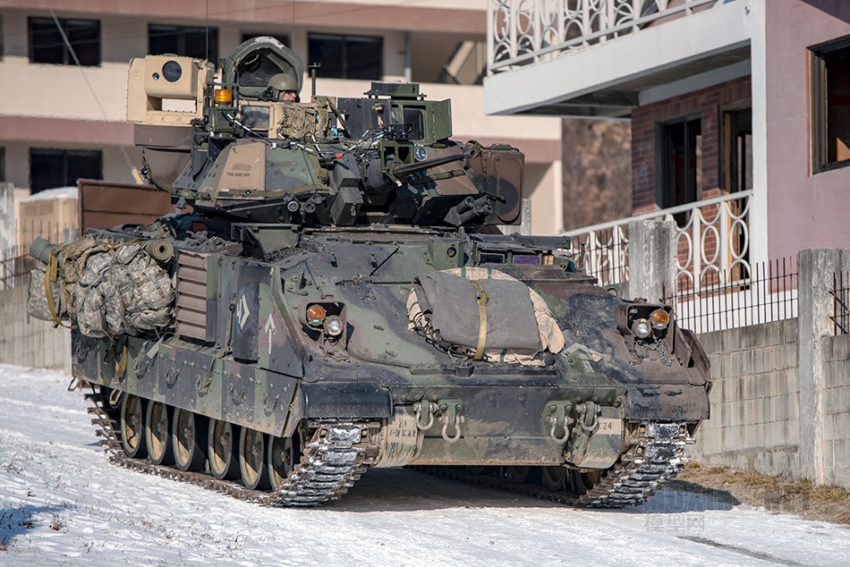 M3A2-Bradley-Fighting-Vehicle-South-Korea-05-20-2018.jpg