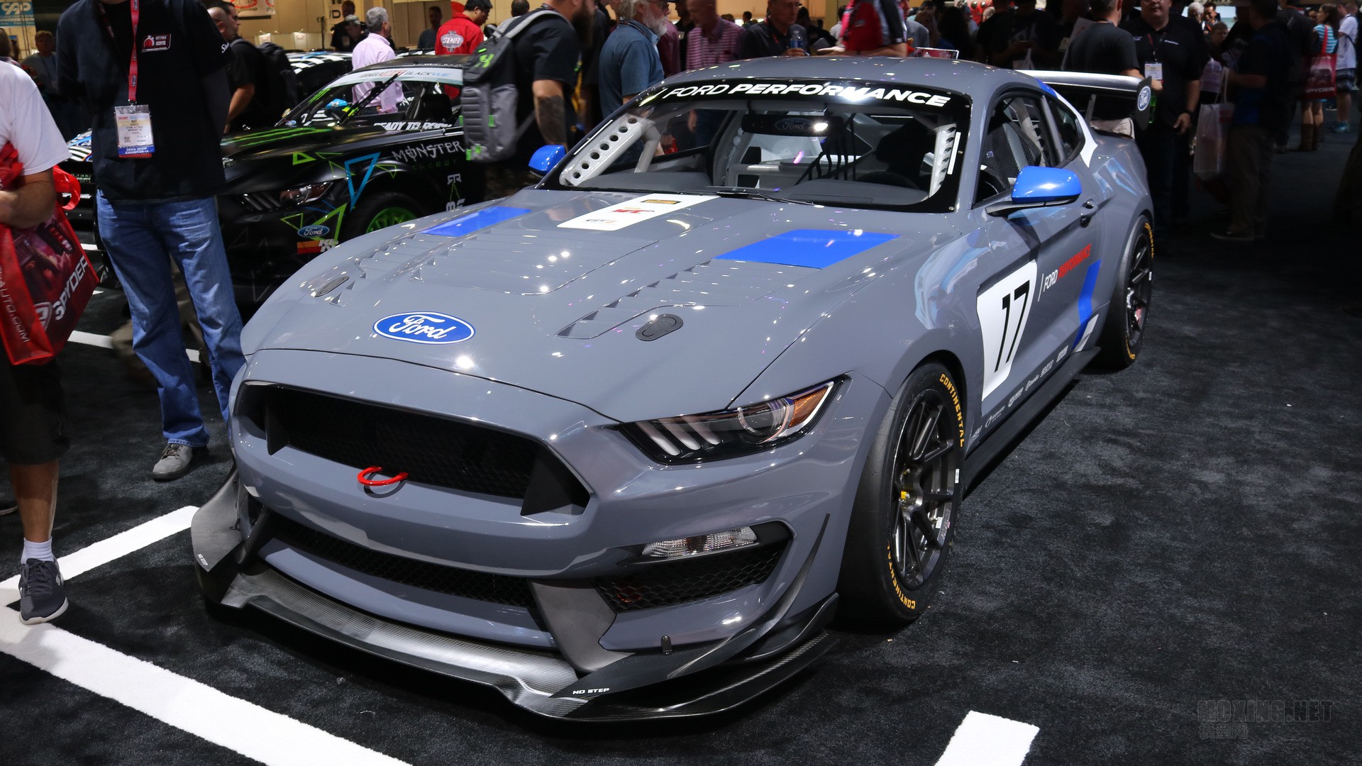 ford-mustang-gt4-race-car.jpg