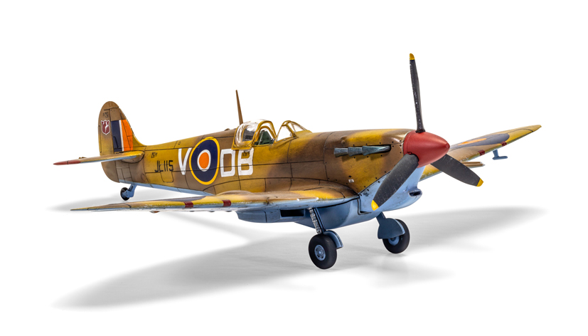 j_new_airfix_supermarine_spitfire_vc_model_kit_south_african_air_force_spitfire_.jpg