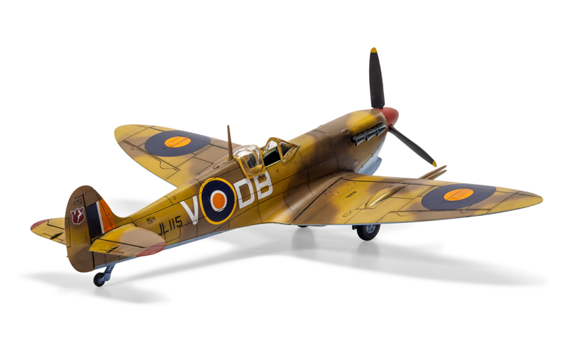 m_new_airfix_supermarine_spitfire_vc_model_kit_south_african_air_force_spitfire_.jpg