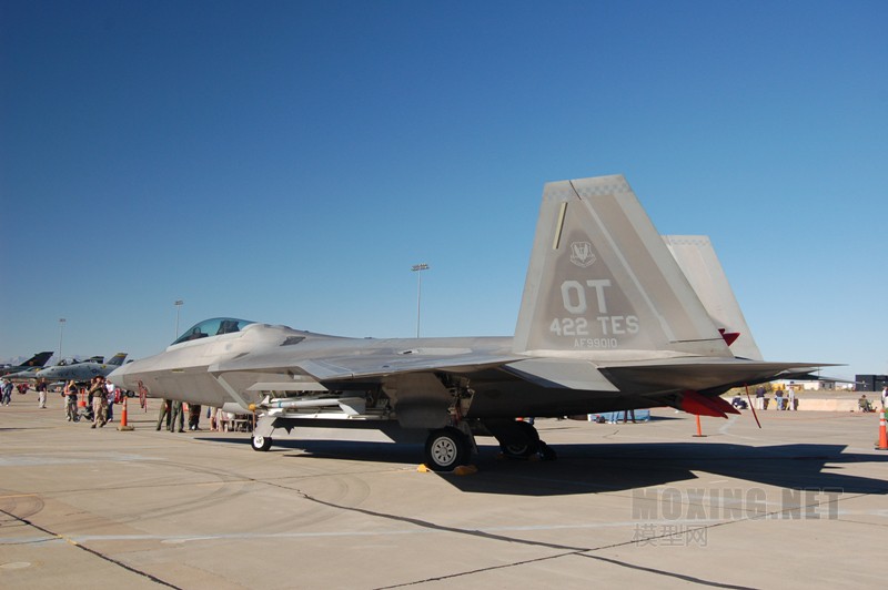 F-22_AF99010.jpg
