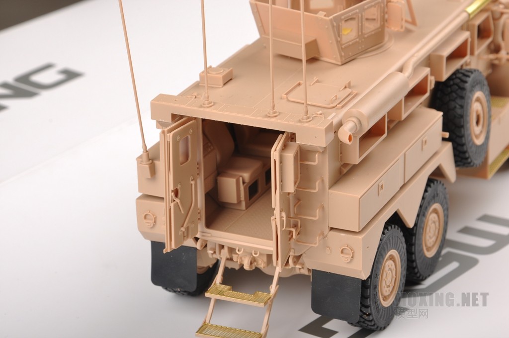 MENG-1/35美洲狮6X6防雷反伏击车(SS-005)