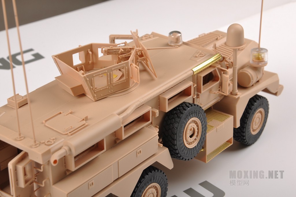 MENG-1/35美洲狮6X6防雷反伏击车(SS-005)
