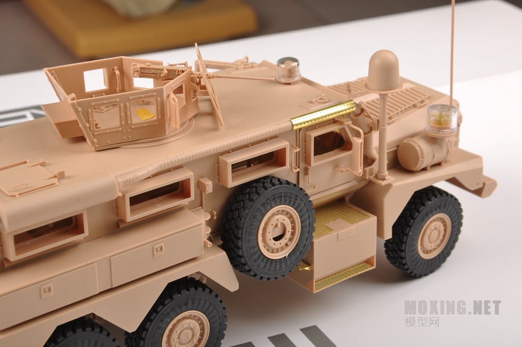 MENG-1/35美洲狮6X6防雷反伏击车(SS-005)