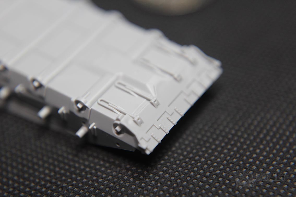搜模阁-1/72俄罗斯T-80B主战坦克(UA72024)