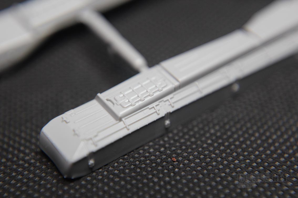 搜模阁-1/72俄罗斯T-80B主战坦克(UA72024)