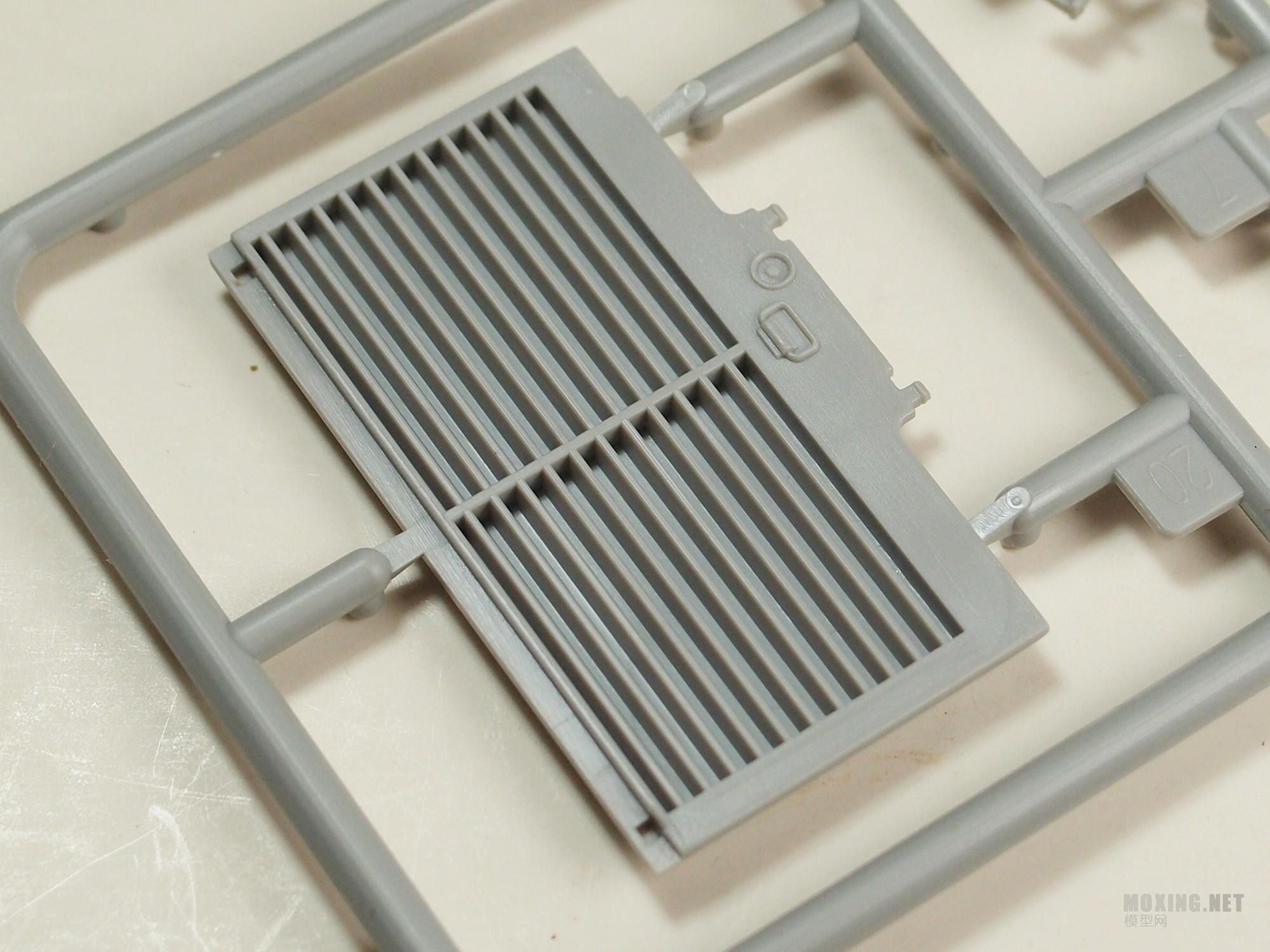 [ģ]-1/35T-64AVս̹(1984)(01580)