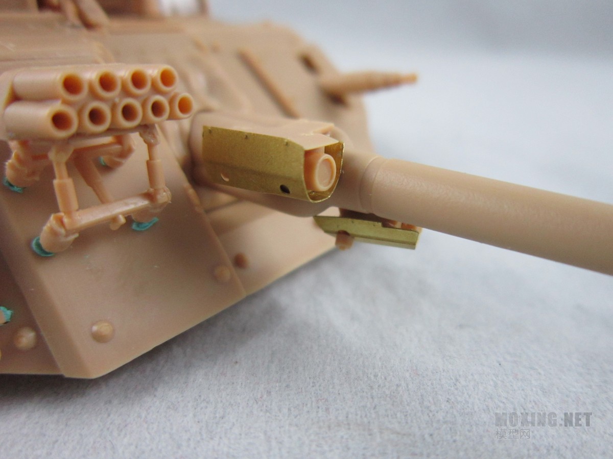 HB-1/35瑞典CV9035步兵战车(83823)