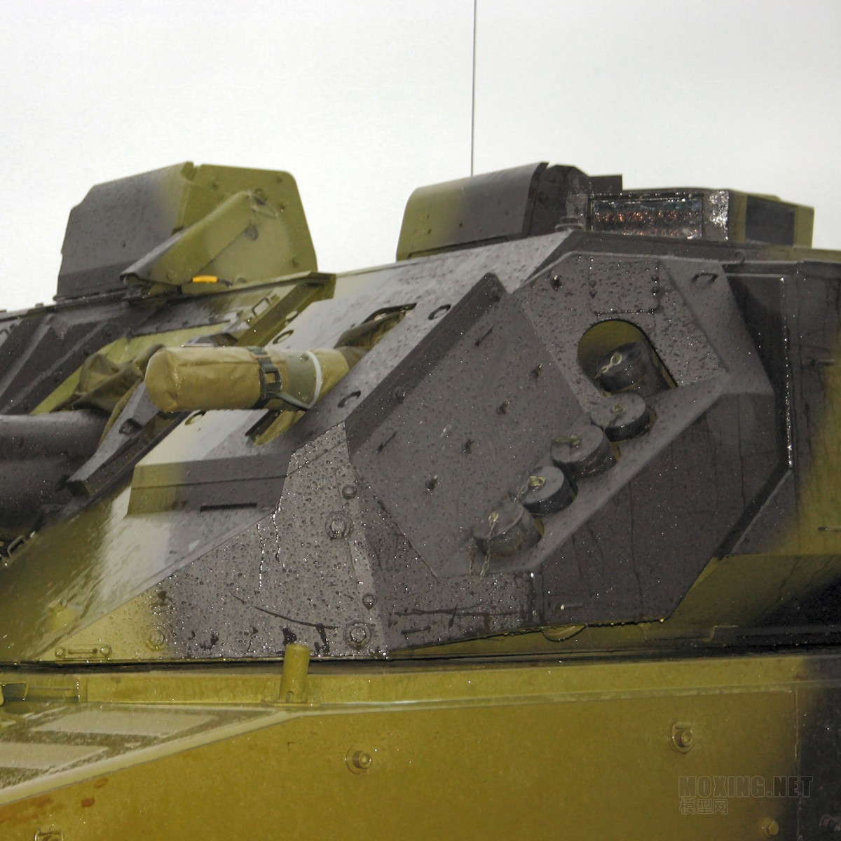 HB-1/35瑞典CV9035步兵战车(83823)