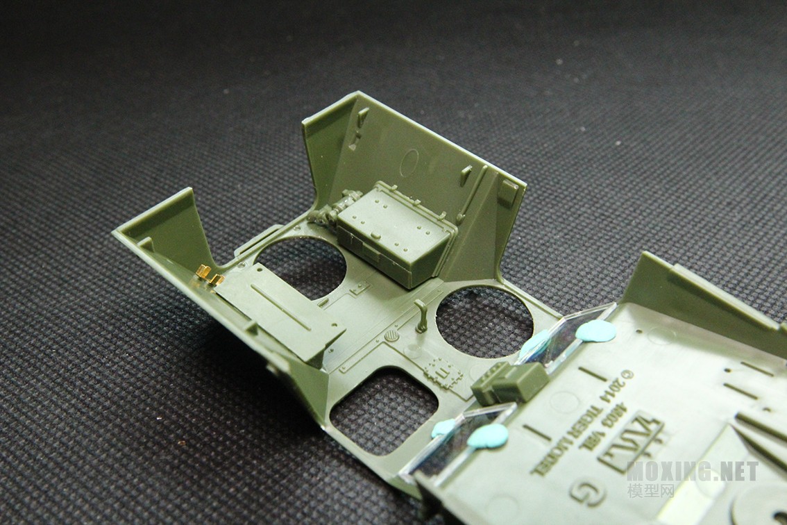 [模型网评测]TIGER模型-1/35法国潘哈德PANHARD VBL装甲车(4603)