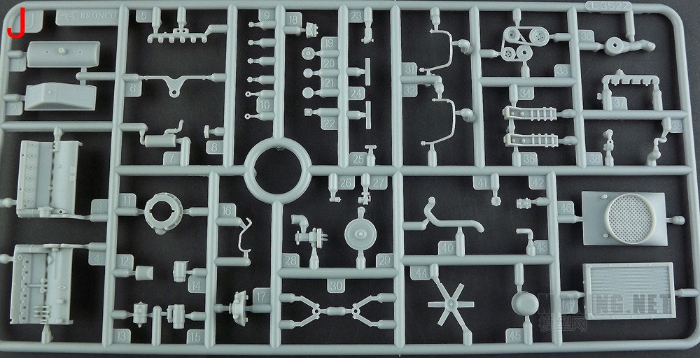 [模型网评测]威骏-1/35德军SWS四联高炮(全内构)(CB35213)