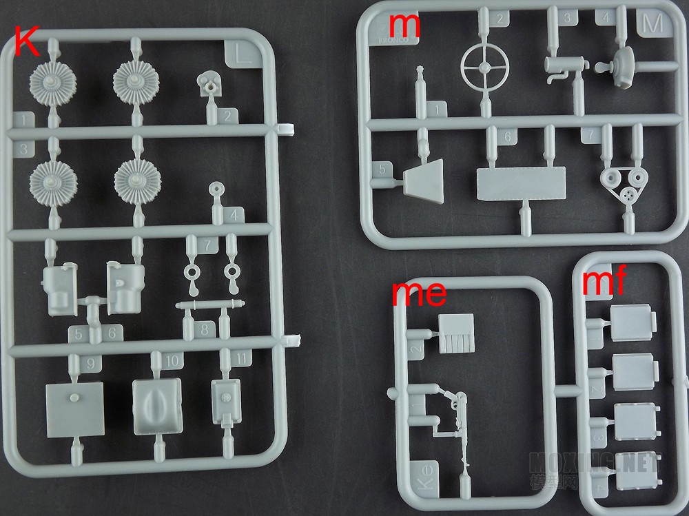 [模型网评测]威骏-1/35德军SWS四联高炮(全内构)(CB35213)