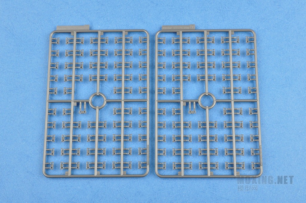 HOBBYBOSS新品-1/35德国Pz.Kpfw.38(t) G型中型坦克(80137)