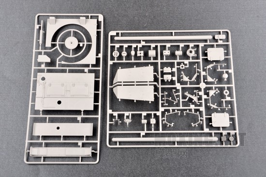 小号手新品-1/16德国四号观测型中型坦克(00922)