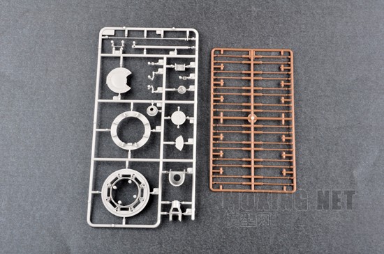 小号手新品-1/16德国四号观测型中型坦克(00922)