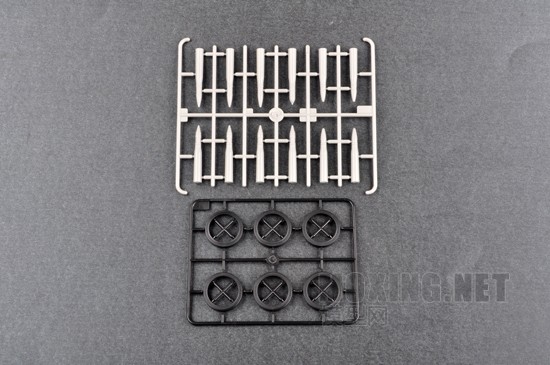 小号手新品-1/16德国四号观测型中型坦克(00922)