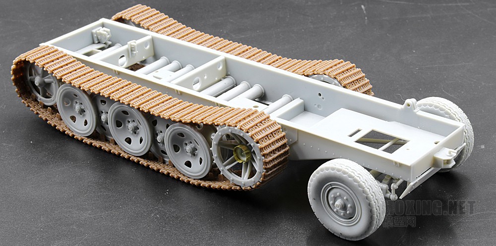 [模型网评测]威骏-1/35德军SWS四联高炮(全内构)(CB35213)