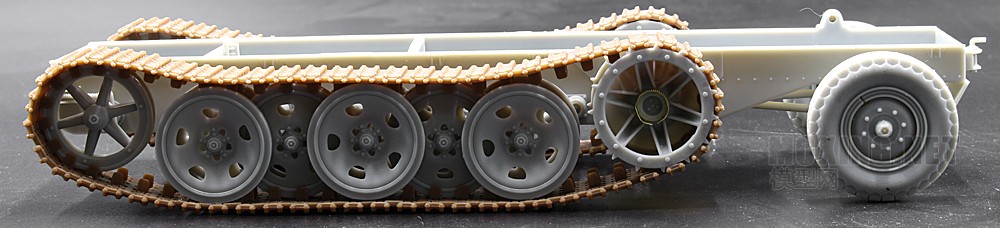 [模型网评测]威骏-1/35德军SWS四联高炮(全内构)(CB35213)