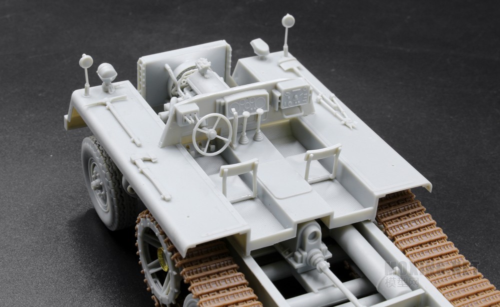 [模型网评测]威骏-1/35德军SWS四联高炮(全内构)(CB35213)