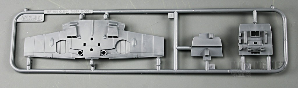 TIGER MODEL新品-Q版德国BF-109战斗机(蛋机03)