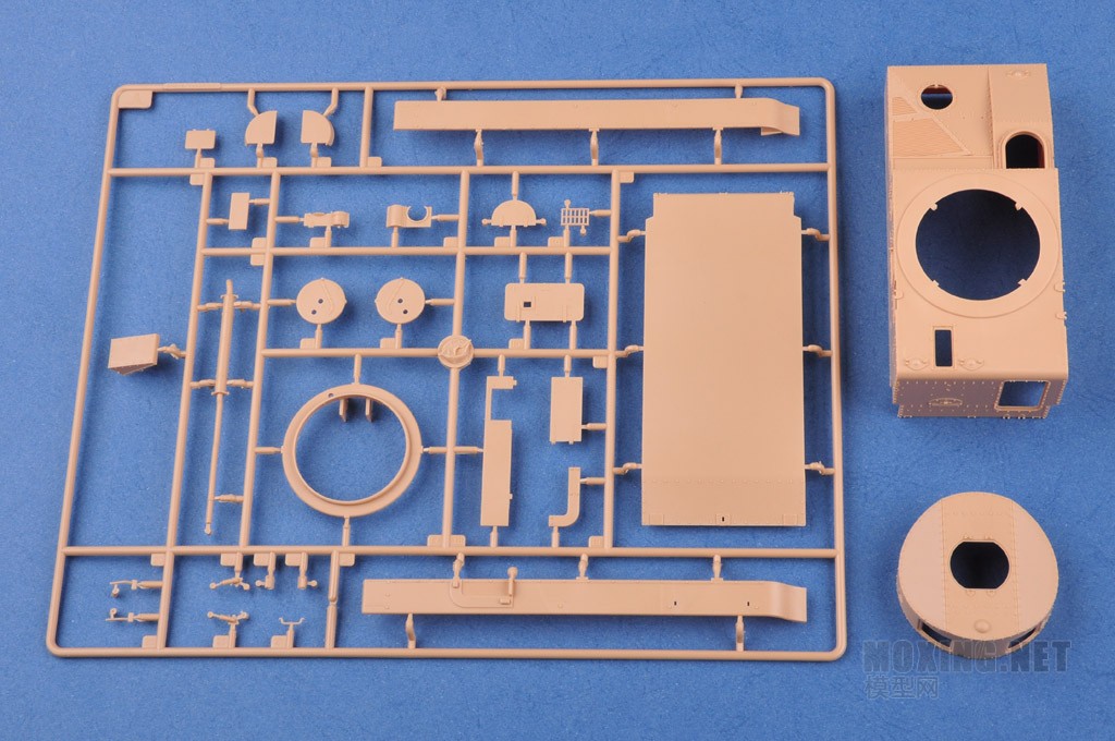 HOBBYBOSS新品-1/35维克斯中型坦克MKI型(83878)