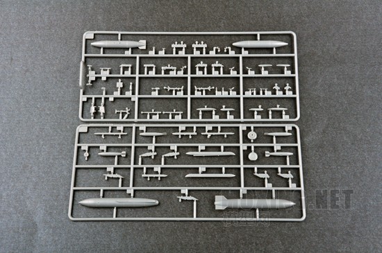 小号手新品-1/72中国J-10B战斗机(01651)