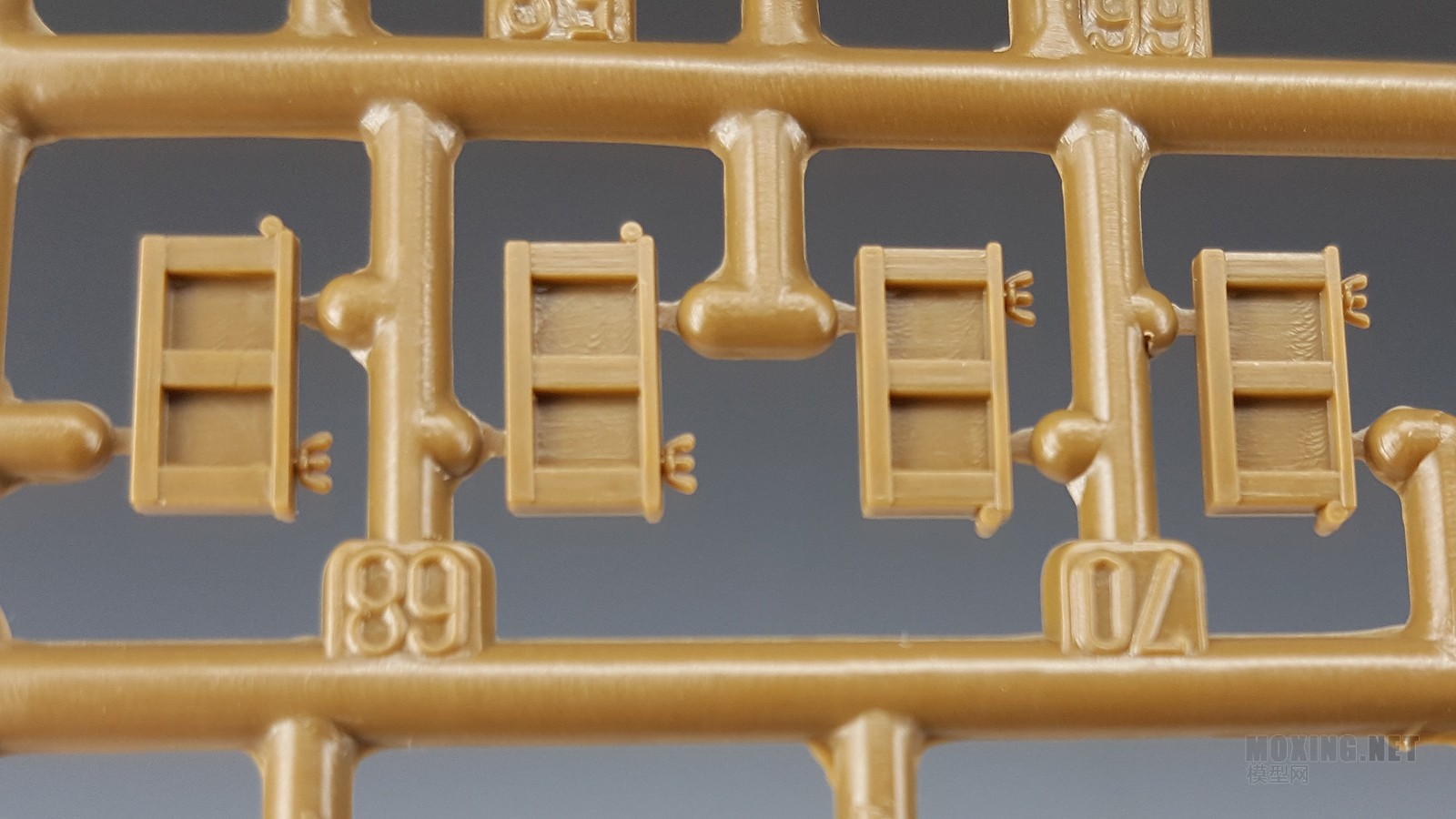 伊达雷利-1/35 美国M4 谢尔曼 中型坦克(38503)