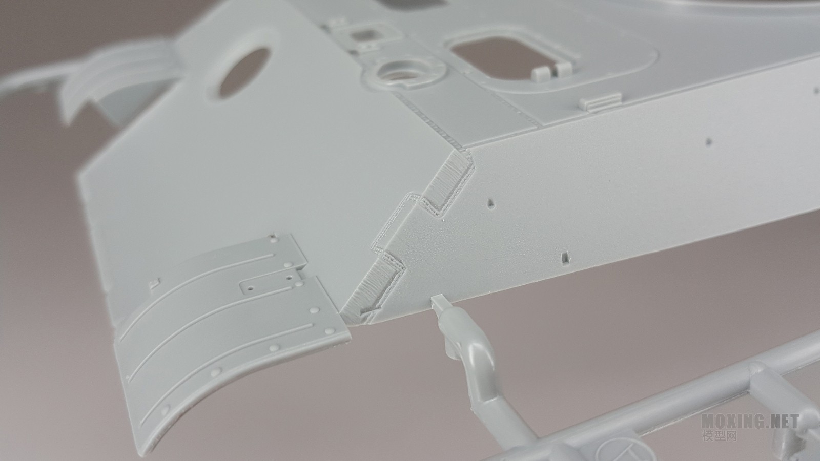 [模型网评测]威龙-1/35德国黑豹F型中型坦克(6403)