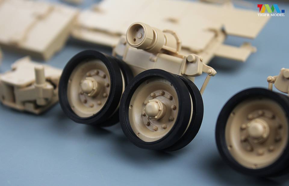 TIGER MODEL新品-1/35以色列"纳格玛乔恩"重型步兵战车(早期型)(4615)