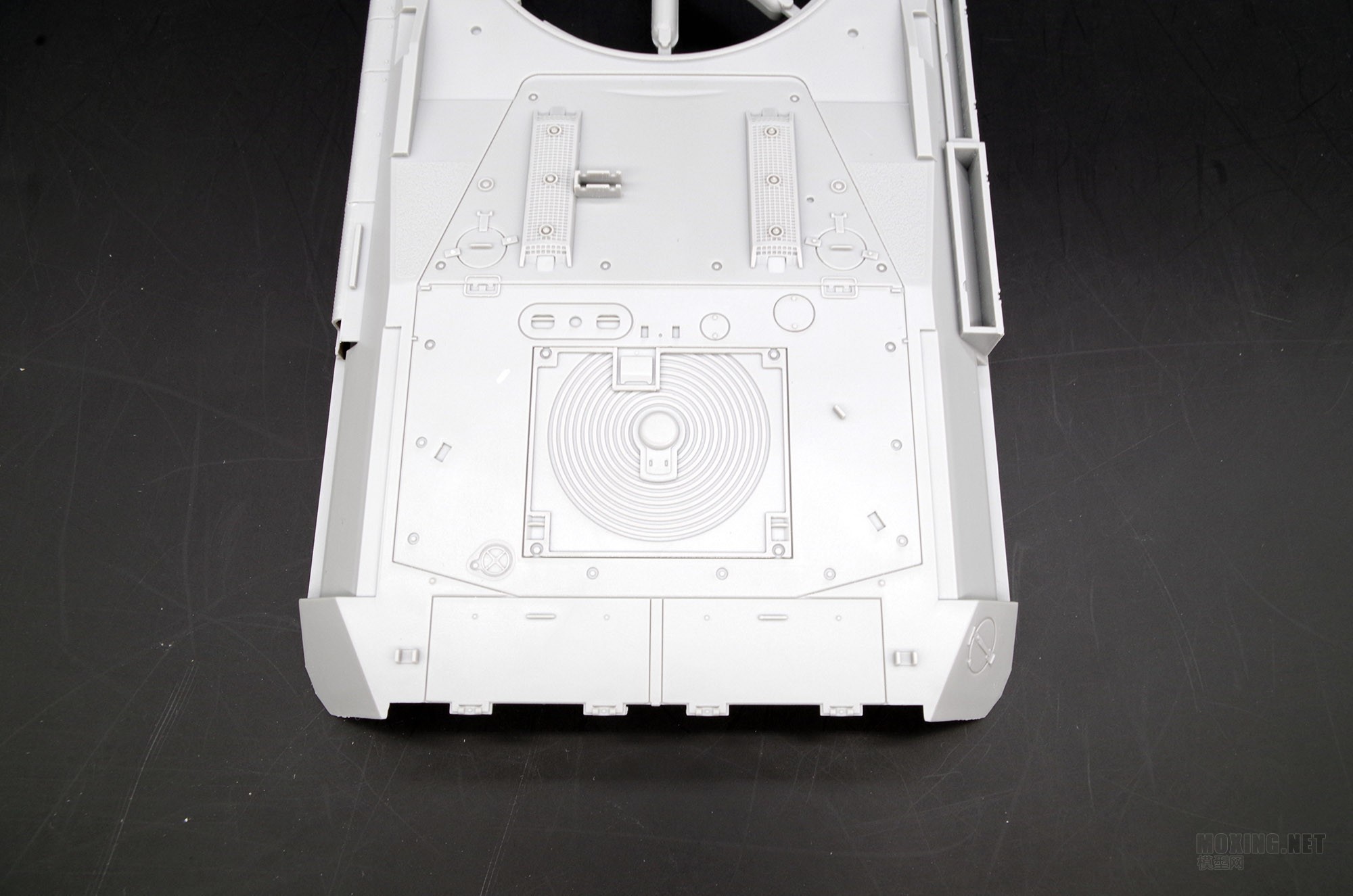 [模型网评测]TAKOM(三花)-1/35德国