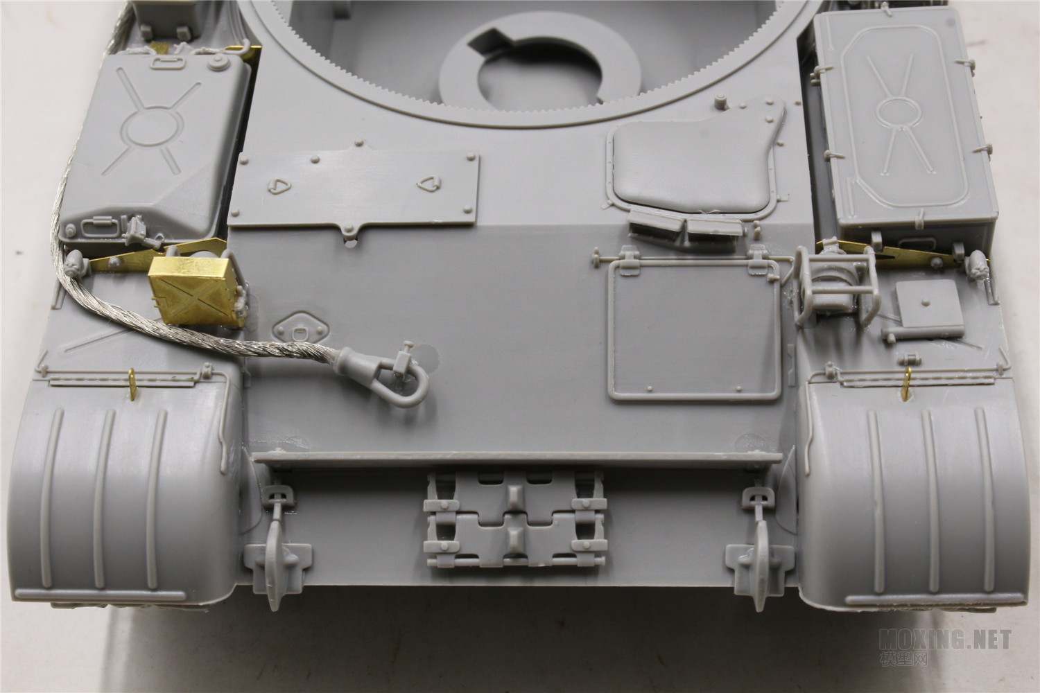 [模型网评测]TAKOM(三花)-1/35苏联ZSU-57-2自行高炮(二合一)(2058)
