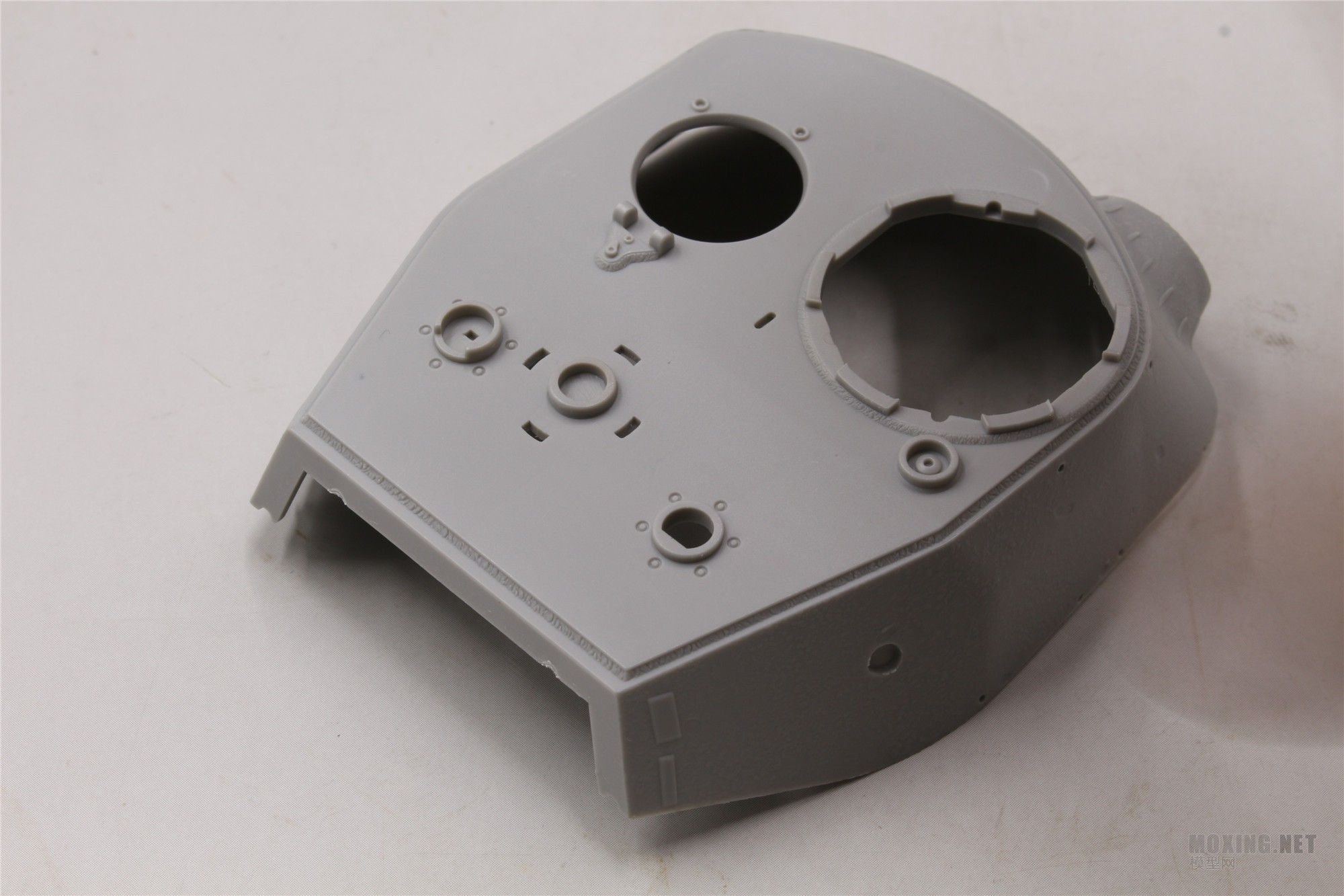 [模型网评测]小号手-1/35苏联JS-2重型坦克(05588)