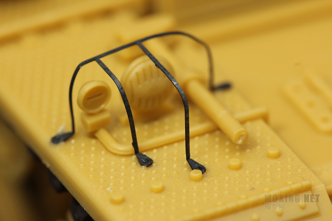 [模型网评测]威骏-1/35德国三号突击炮D型北非战场(CB35117)