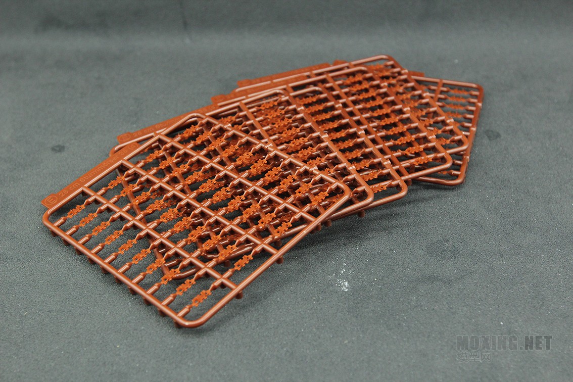 [模型网评测]Amusing Hobby-1/35 Sturmmorser 28cm 38(D)自行迫击炮(35A009) 