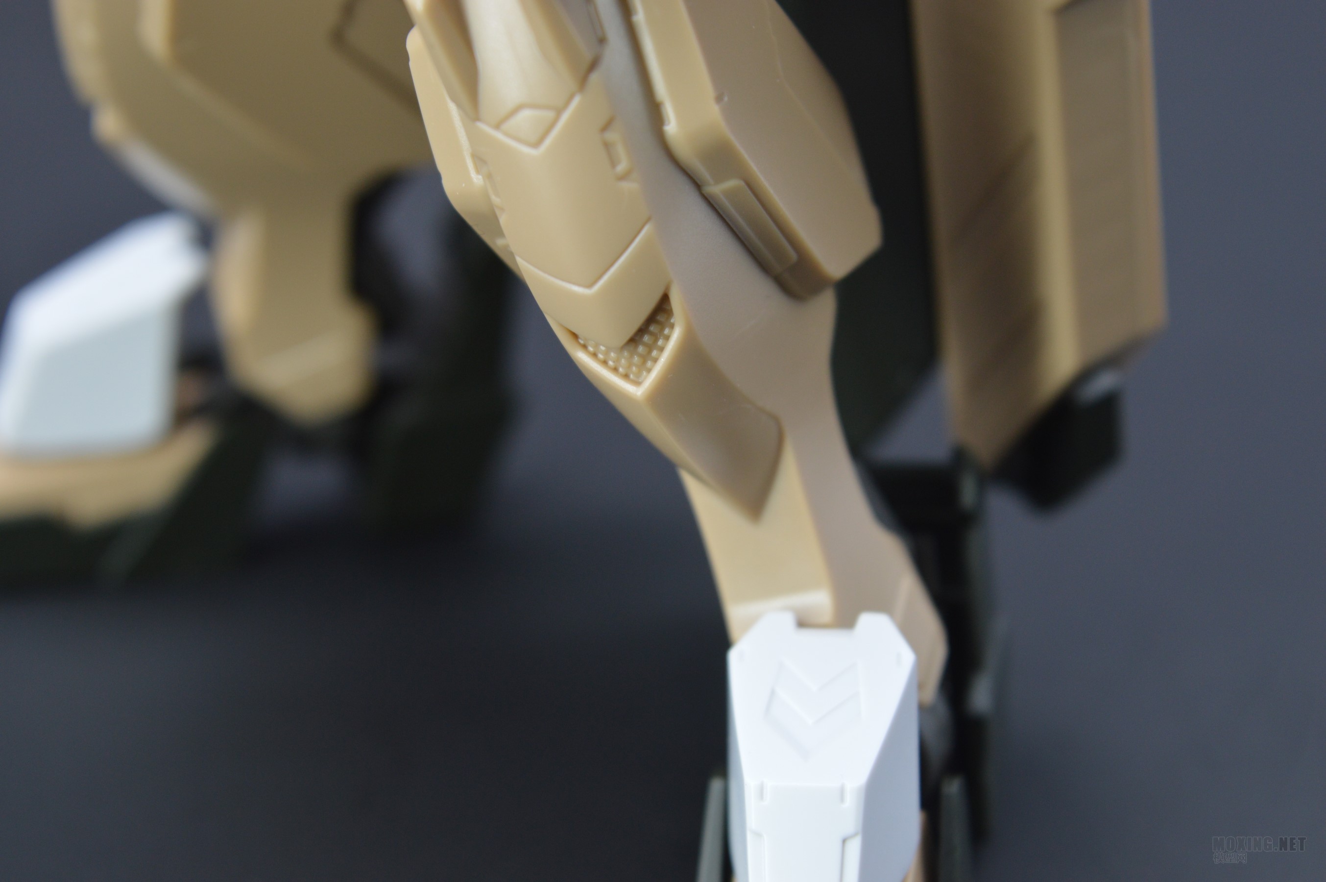 [模型网评测]万代-1/144 HG IBO(铁血)-高达古辛深度重锻型