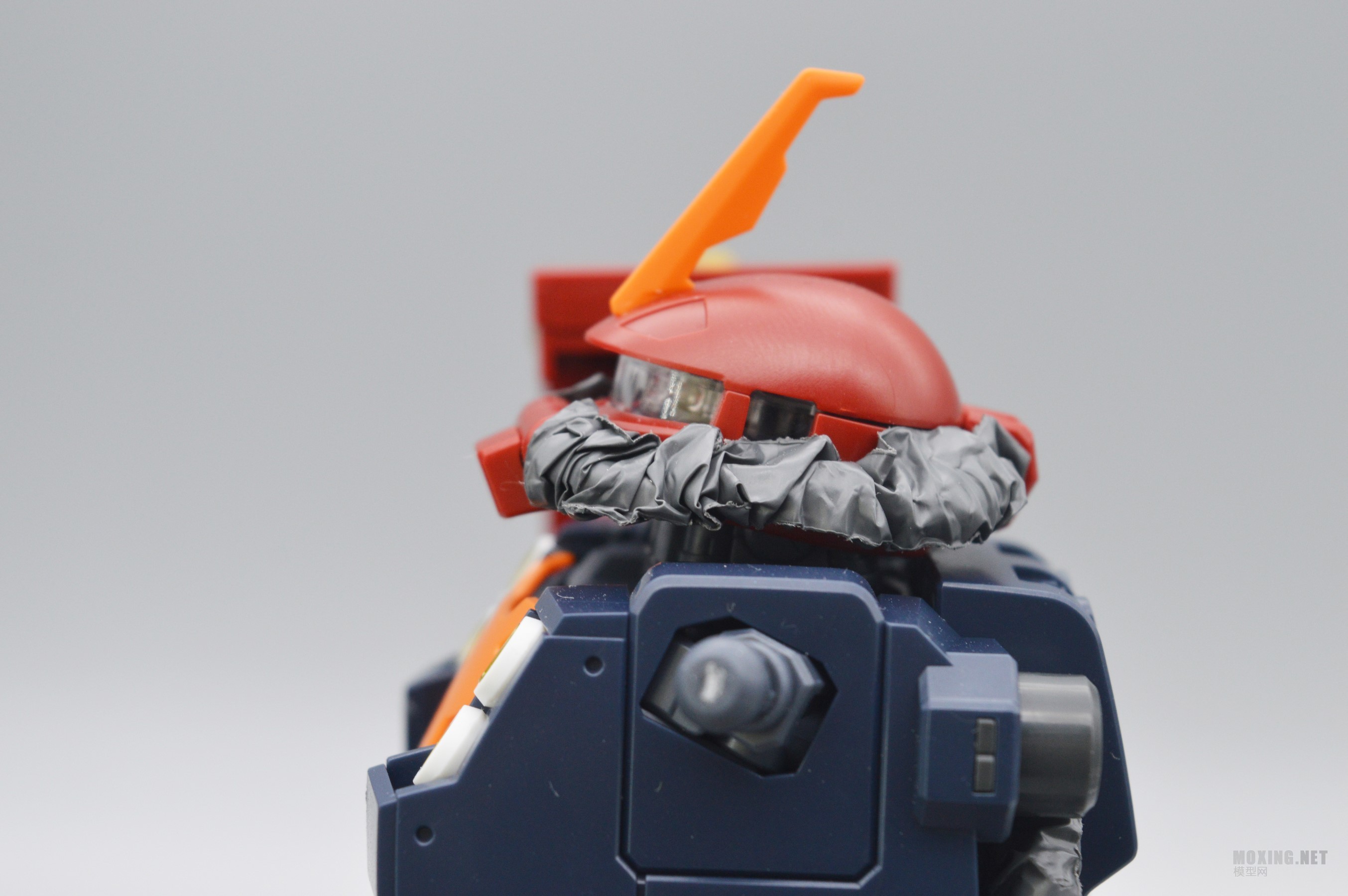 [模型网评测]万代-1/100 MG 精神力扎古ka版(Psyco ZaKu Ver.Ka)