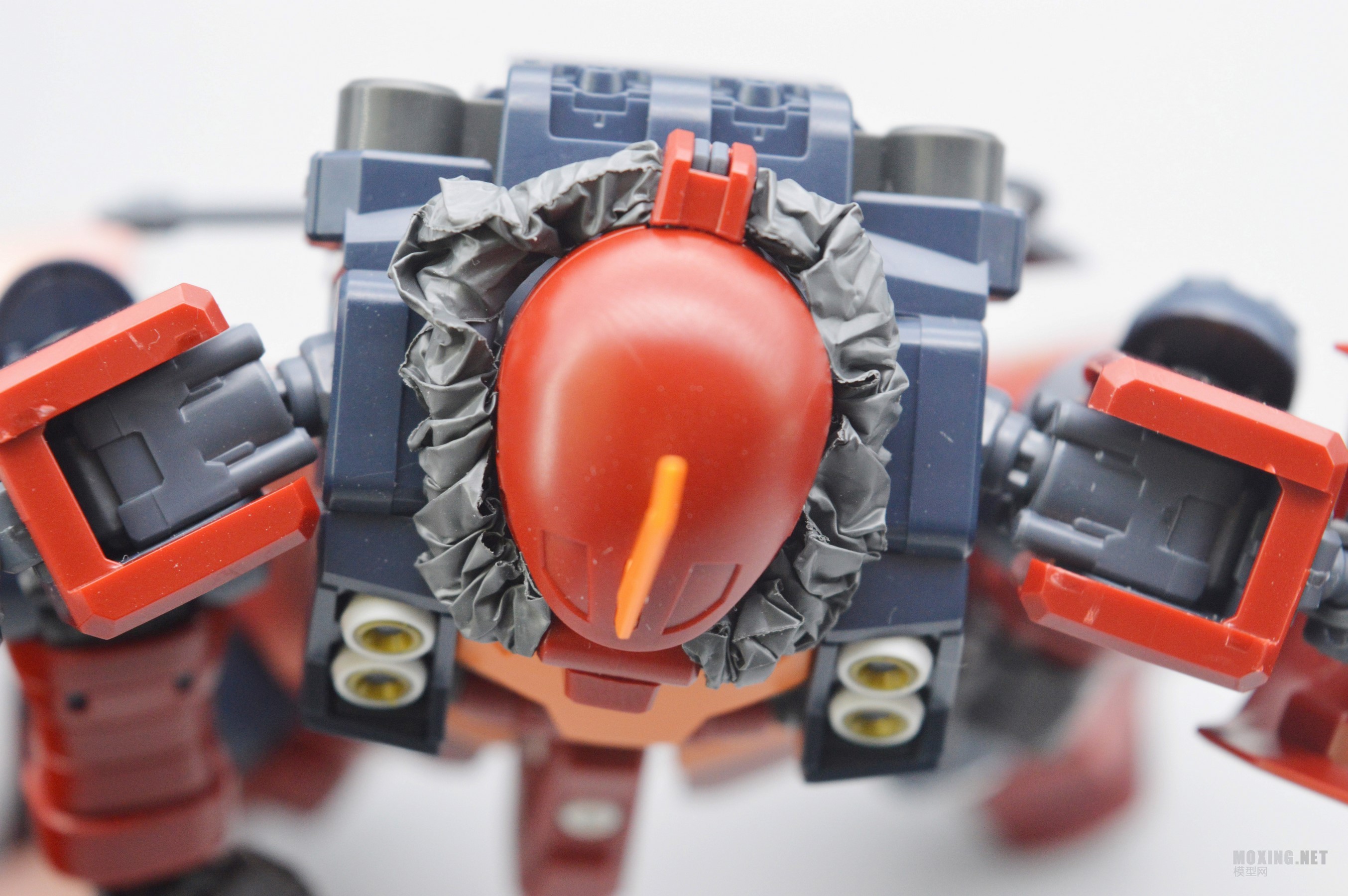 [模型网评测]万代-1/100 MG 精神力扎古ka版(Psyco ZaKu Ver.Ka)
