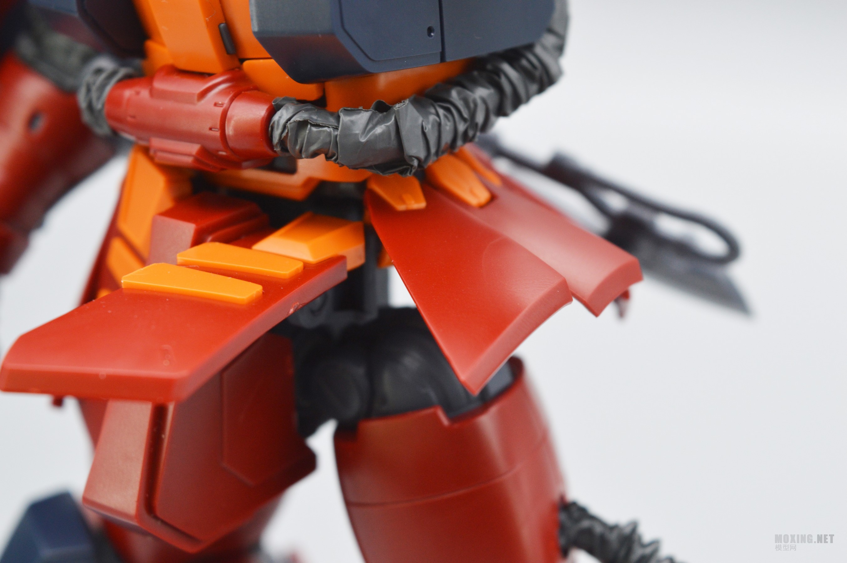 [模型网评测]万代-1/100 MG 精神力扎古ka版(Psyco ZaKu Ver.Ka)