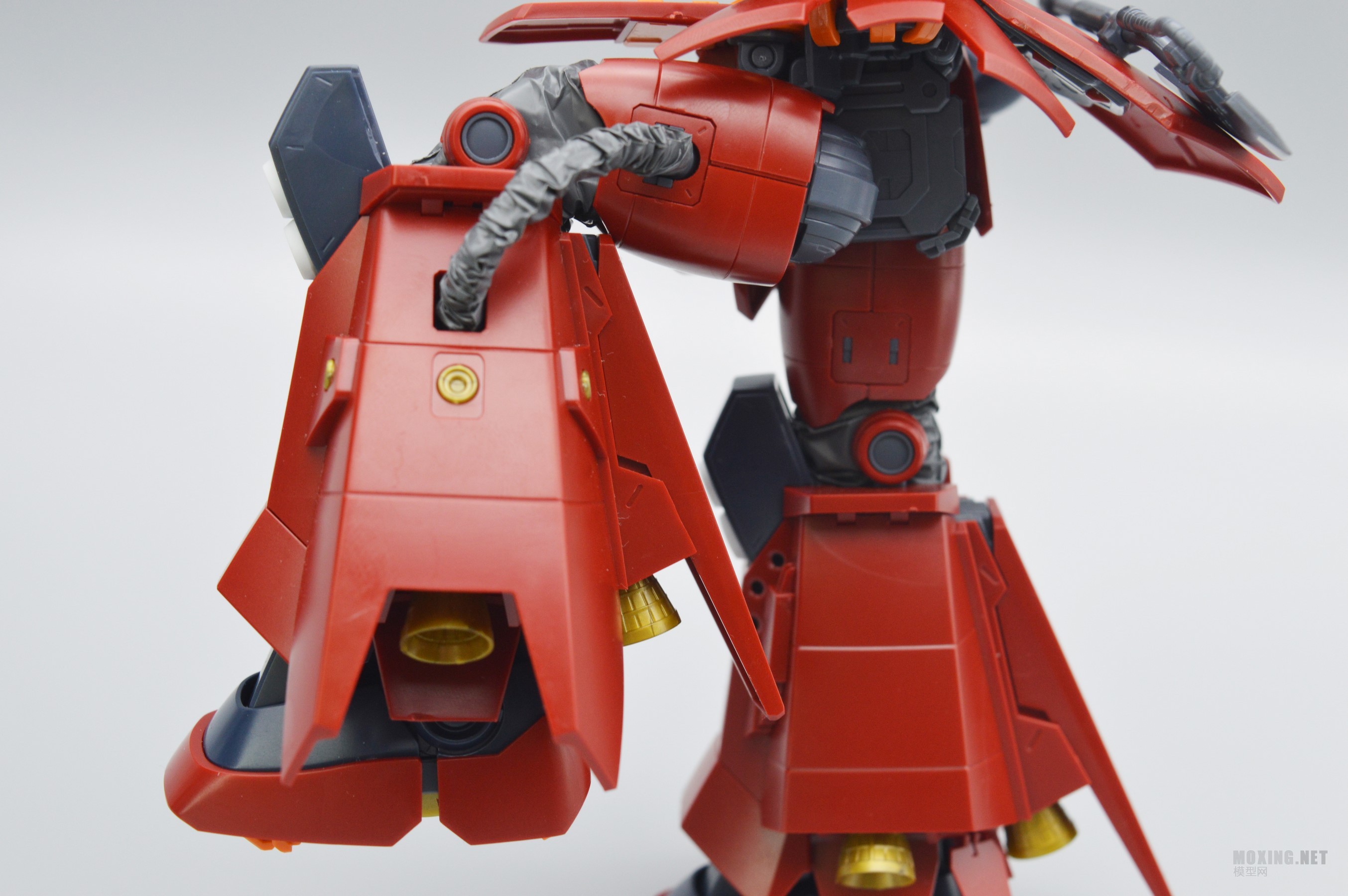 [模型网评测]万代-1/100 MG 精神力扎古ka版(Psyco ZaKu Ver.Ka)