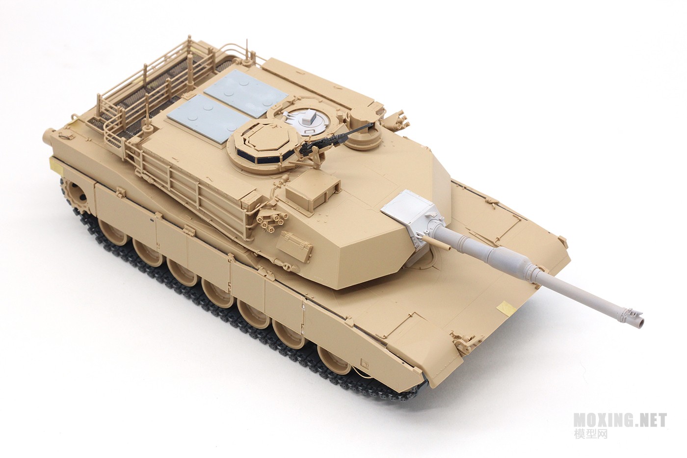 [模型网评测]RFM(麦田)-1/35美国M1A1/A2主战坦克(全内构二合一)(RM-5007)