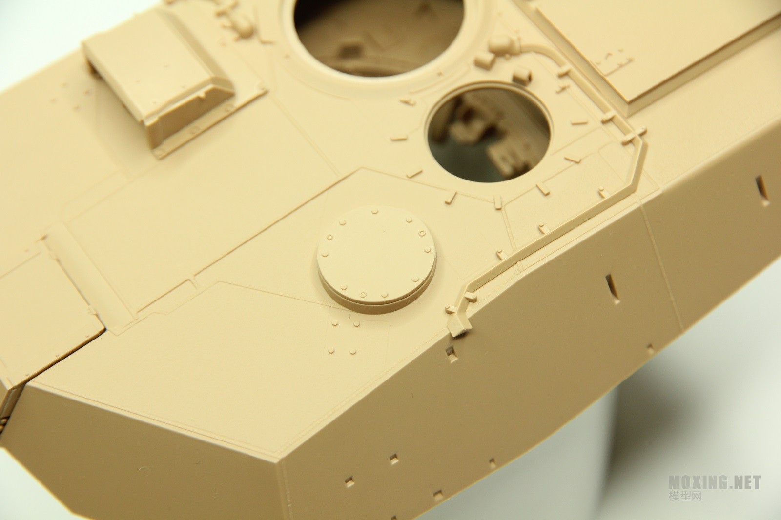 [模型网评测]RFM/麦田(RM-5006)-1/35美国M1A1主战坦克(1991海湾战争版)